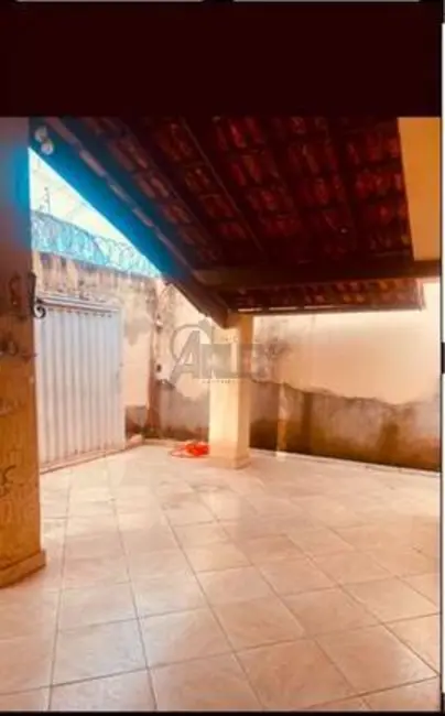 Foto 2 de Casa com 3 quartos à venda em Planalto, Montes Claros - MG