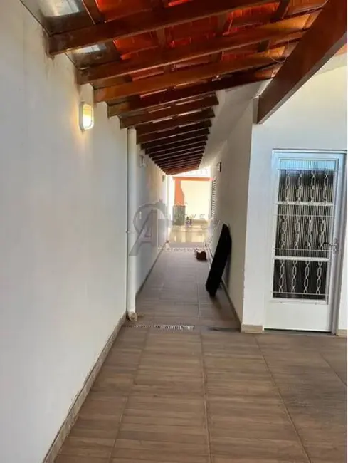 Casa com 2 quartos à venda, 250m2 em Montes Claros - MG - imagem 8 Foto 8 de Casa com 2 quartos à venda, 250m2 em Montes Claros - MG