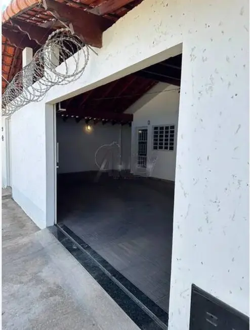 Casa com 2 quartos à venda, 250m2 em Montes Claros - MG - imagem 5 Foto 5 de Casa com 2 quartos à venda, 250m2 em Montes Claros - MG