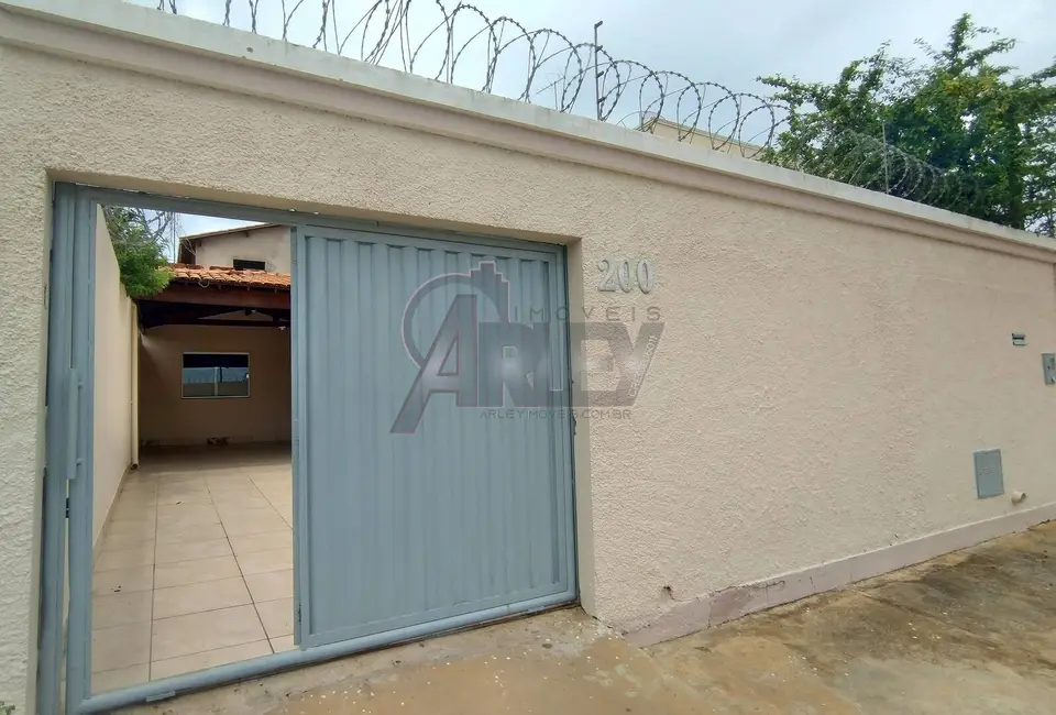 Foto 6 de Casa com 4 quartos à venda em Monte Carmelo, Montes Claros - MG