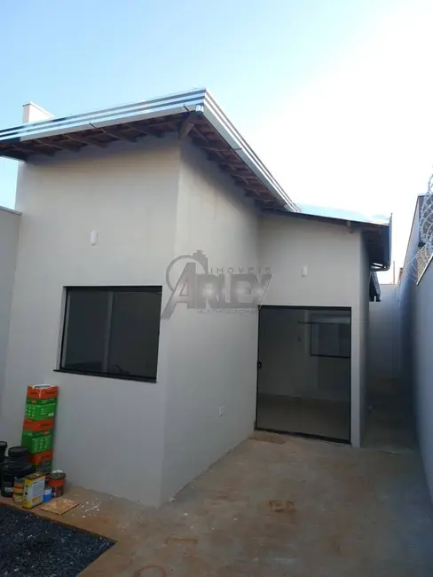 Foto 1 de Casa com 2 quartos à venda, 100m2 em Montes Claros - MG