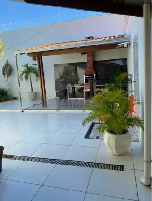 Casa com 2 quartos à venda, 200m2 em Montes Claros - MG - imagem 6 Foto 6 de Casa com 2 quartos à venda, 200m2 em Montes Claros - MG