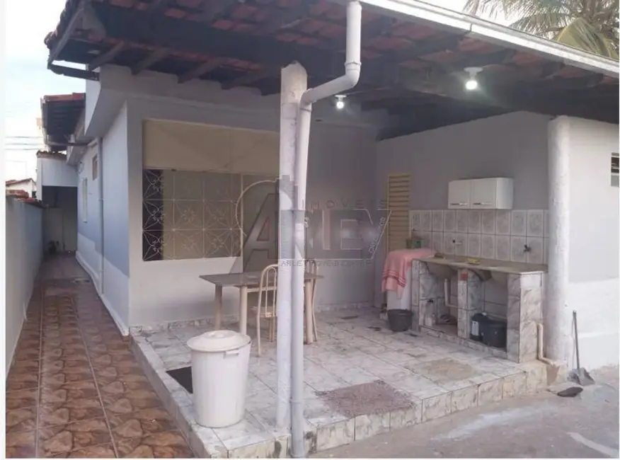Foto 1 de Casa com 3 quartos à venda em Jardim Palmeiras, Montes Claros - MG