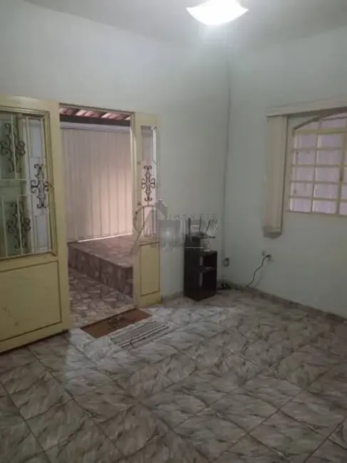 Foto 8 de Casa com 3 quartos à venda em Jardim Palmeiras, Montes Claros - MG