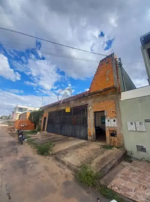 Foto 4 de Casa com 5 quartos à venda em Canelas, Montes Claros - MG
