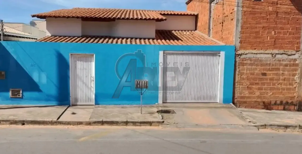 Casa com 3 quartos à venda, 200m2 em Carmelo, Montes Claros - MG - imagem 3 Foto 3 de Casa com 3 quartos à venda, 200m2 em Carmelo, Montes Claros - MG