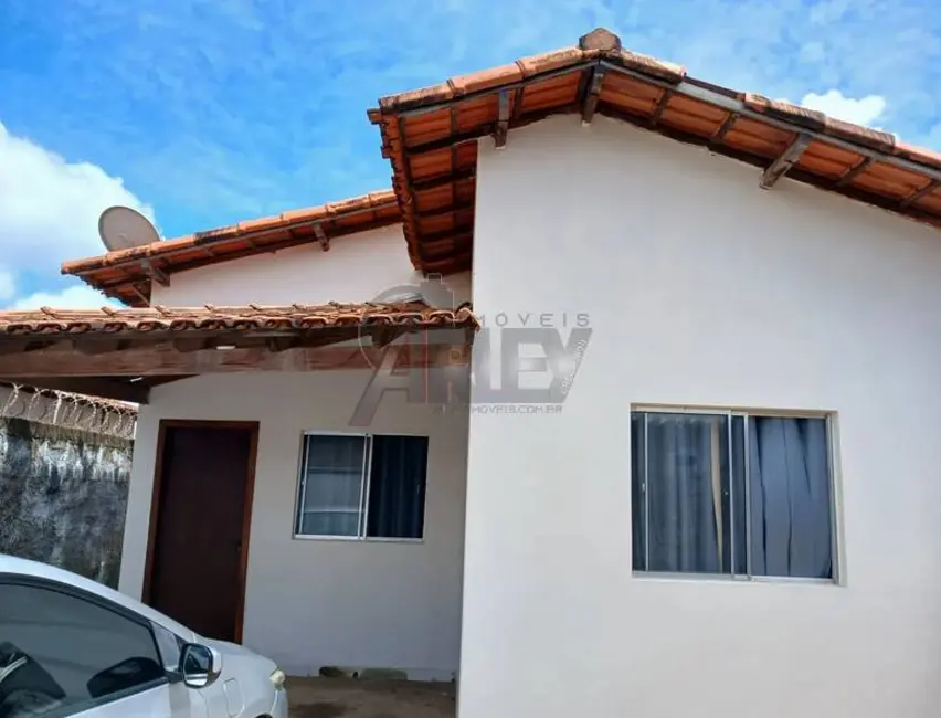 Foto 1 de Casa com 3 quartos à venda, 198m2 em São Lucas, Montes Claros - MG