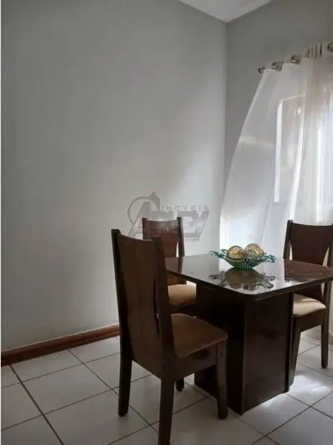 Casa com 3 quartos à venda, 198m2 em São Lucas, Montes Claros - MG - imagem 8 Foto 8 de Casa com 3 quartos à venda, 198m2 em São Lucas, Montes Claros - MG