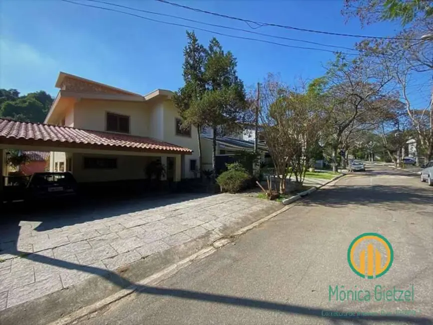 Casa de Condomínio com 4 quartos à venda, 493m2 em São Paulo II, Cotia - SP - imagem 3 Foto 3 de Casa de Condomínio com 4 quartos à venda, 493m2 em São Paulo II, Cotia - SP