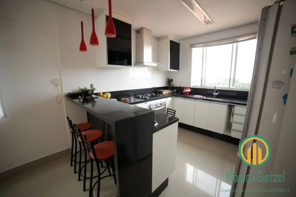 Foto 2 de Casa de Condomínio com 3 quartos à venda, 130m2 em Granja Viana, Cotia - SP