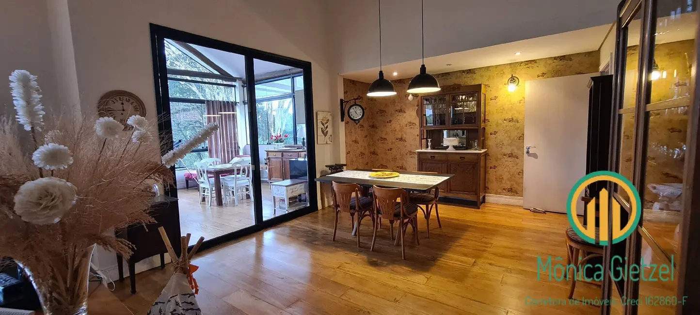 Casa de Condomínio com 3 quartos à venda, 900m2 em Granja Viana, Cotia - SP - imagem 5 Foto 5 de Casa de Condomínio com 3 quartos à venda, 900m2 em Granja Viana, Cotia - SP