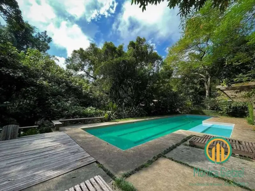 Foto 1 de Casa de Condomínio com 3 quartos à venda, 1044m2 em Chácara do Refúgio, Carapicuiba - SP