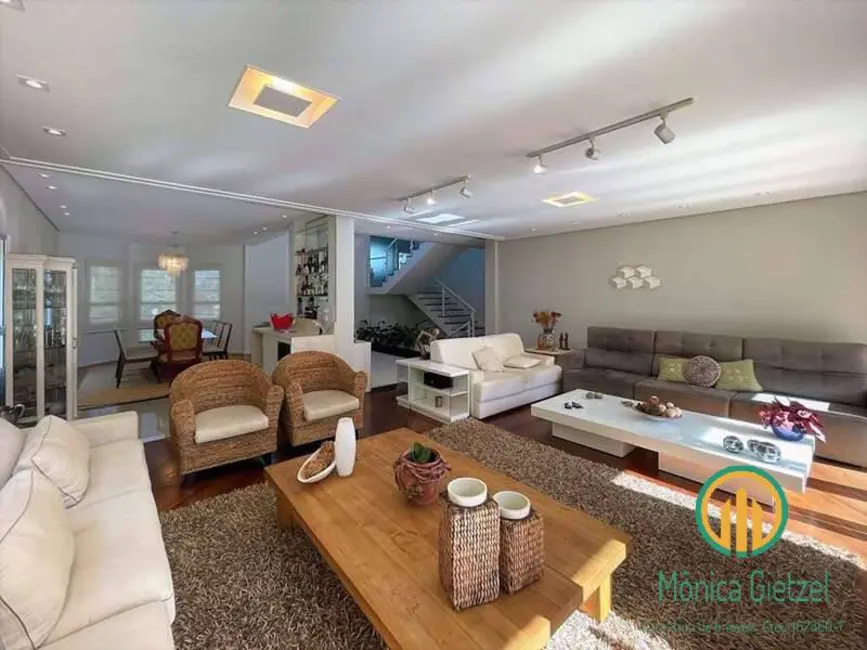 Casa com 5 quartos à venda, 1944m2 em Vila Santo Antônio, Cotia - SP - imagem 7 Foto 7 de Casa com 5 quartos à venda, 1944m2 em Vila Santo Antônio, Cotia - SP