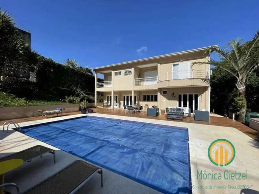 Casa com 5 quartos à venda, 1944m2 em Vila Santo Antônio, Cotia - SP - imagem 2 Foto 2 de Casa com 5 quartos à venda, 1944m2 em Vila Santo Antônio, Cotia - SP