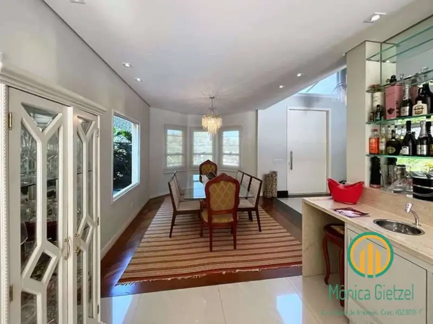 Casa com 5 quartos à venda, 1944m2 em Vila Santo Antônio, Cotia - SP - imagem 9 Foto 9 de Casa com 5 quartos à venda, 1944m2 em Vila Santo Antônio, Cotia - SP