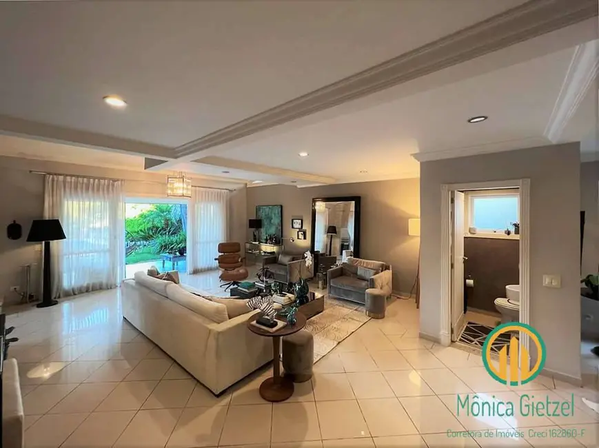 Foto 9 de Casa com 4 quartos à venda, 828m2 em Vila Santo Antônio, Cotia - SP