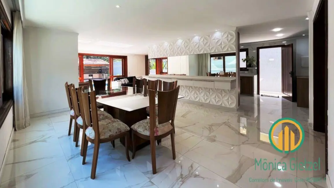 Casa de Condomínio com 4 quartos à venda, 497m2 em São Paulo II, Cotia - SP - imagem 3 Foto 3 de Casa de Condomínio com 4 quartos à venda, 497m2 em São Paulo II, Cotia - SP