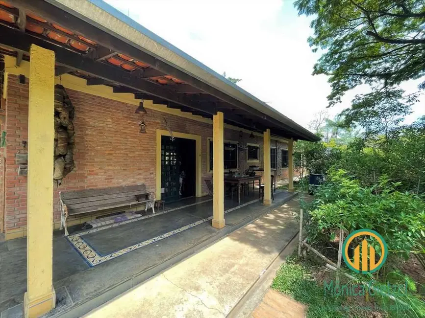 Casa com 3 quartos à venda, 364m2 em Granja Viana, Cotia - SP - imagem 4 Foto 4 de Casa com 3 quartos à venda, 364m2 em Granja Viana, Cotia - SP