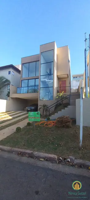 Foto 2 de Casa de Condomínio com 3 quartos à venda, 227m2 em Jardim Caiapiá, Cotia - SP