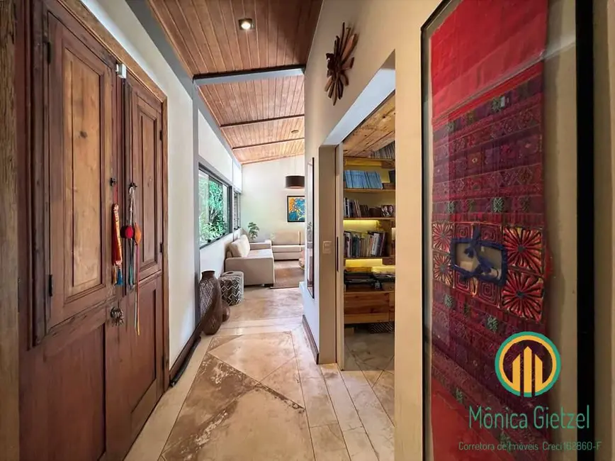 Casa de Condomínio com 5 quartos à venda, 2520m2 em Chácaras do Peroba, Jandira - SP - imagem 9 Foto 9 de Casa de Condomínio com 5 quartos à venda, 2520m2 em Chácaras do Peroba, Jandira - SP