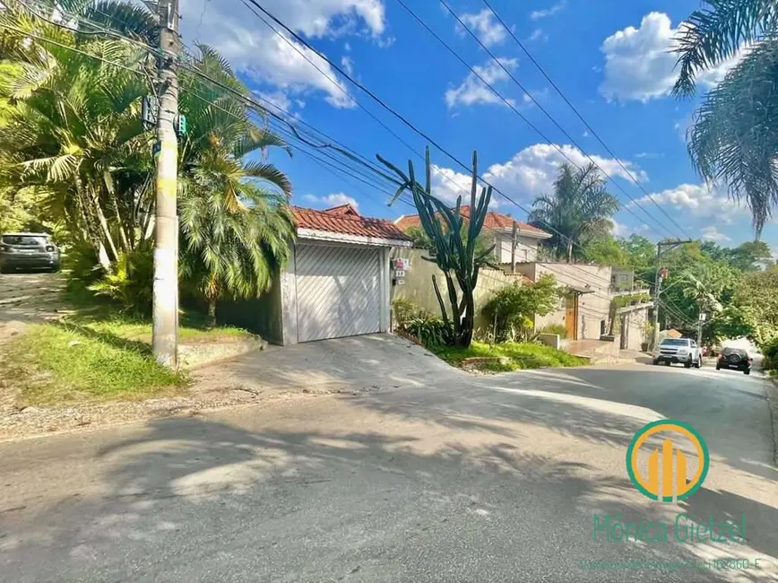 Casa com 3 quartos à venda, 131m2 em Vila Diva, Carapicuiba - SP - imagem 3 Foto 3 de Casa com 3 quartos à venda, 131m2 em Vila Diva, Carapicuiba - SP