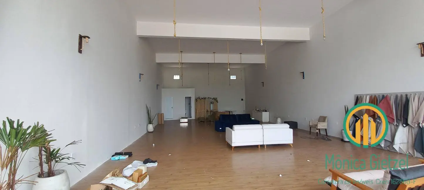 Sala Comercial para alugar, 185m2 em Parque São George, Cotia - SP - imagem 6 Foto 6 de Sala Comercial para alugar, 185m2 em Parque São George, Cotia - SP