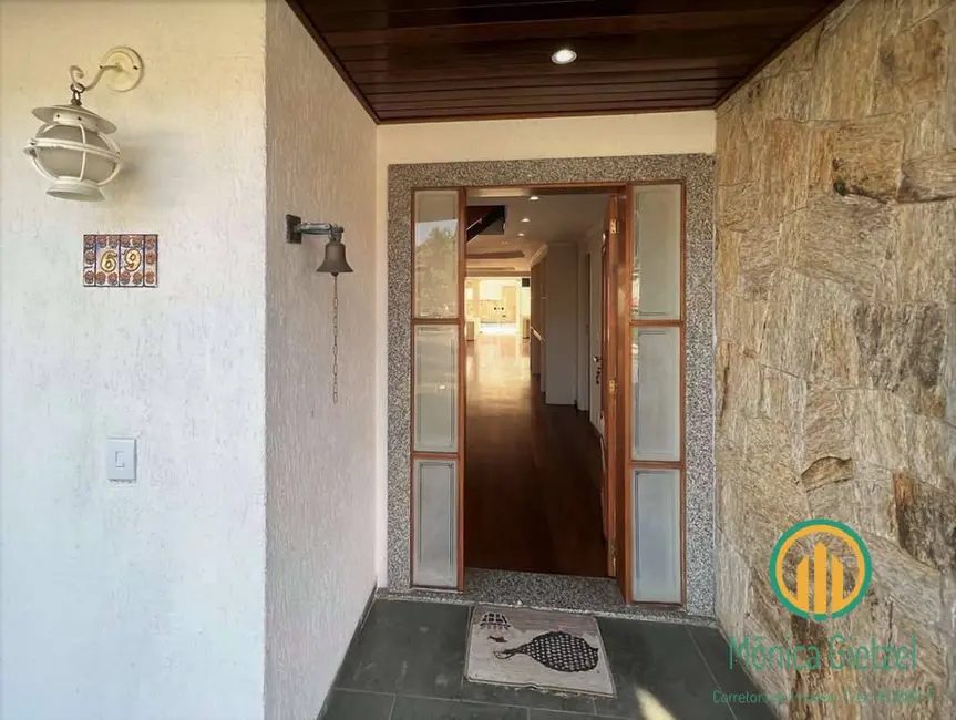 Casa de Condomínio com 4 quartos à venda, 1015m2 em Residencial Euroville, Carapicuiba - SP - imagem 9 Foto 9 de Casa de Condomínio com 4 quartos à venda, 1015m2 em Residencial Euroville, Carapicuiba - SP