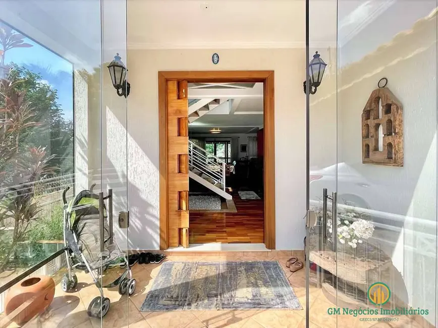 Foto 7 de Casa de Condomínio com 3 quartos à venda, 947m2 em Chácara das Paineiras, Carapicuiba - SP