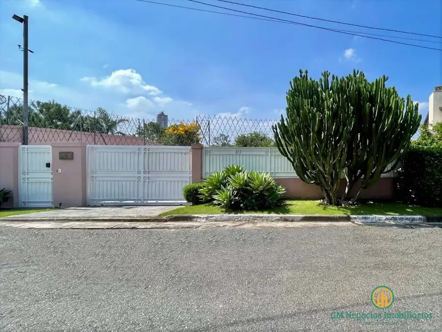 Foto 3 de Casa de Condomínio com 3 quartos à venda, 947m2 em Chácara das Paineiras, Carapicuiba - SP