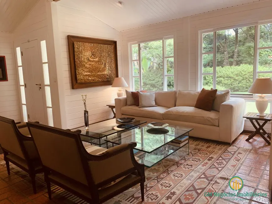 Casa de Condomínio com 3 quartos à venda, 384m2 em Granja Viana, Carapicuiba - SP - imagem 4 Foto 4 de Casa de Condomínio com 3 quartos à venda, 384m2 em Granja Viana, Carapicuiba - SP