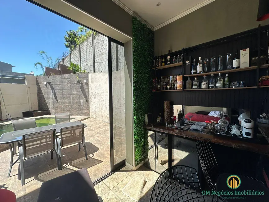 Casa de Condomínio com 3 quartos à venda, 146m2 em Granja Caiapiá, Cotia - SP - imagem 4 Foto 4 de Casa de Condomínio com 3 quartos à venda, 146m2 em Granja Caiapiá, Cotia - SP