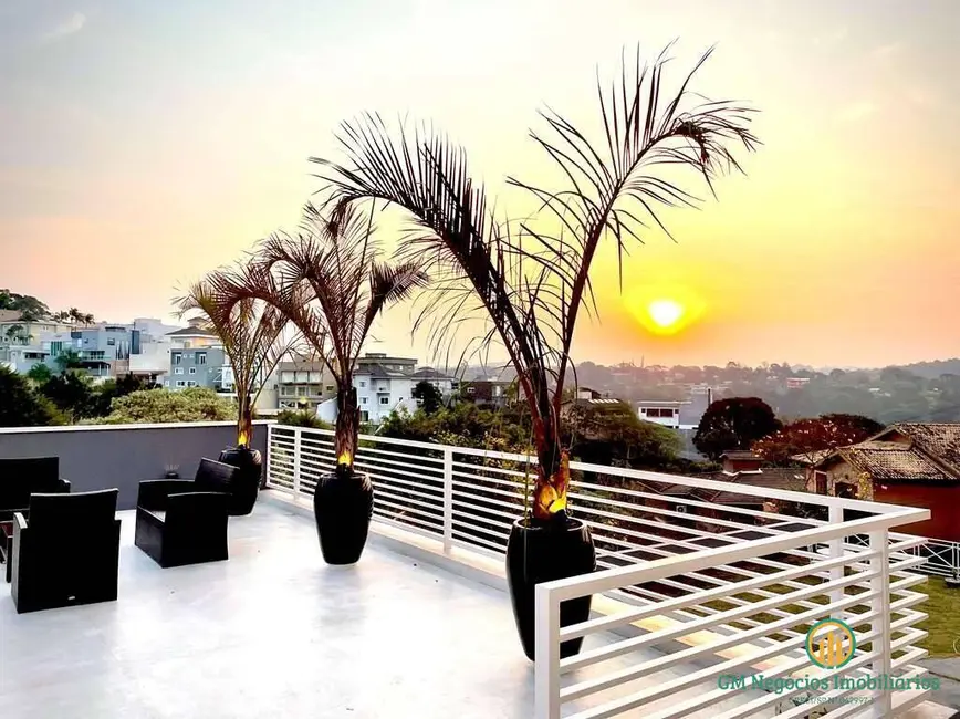 Casa de Condomínio com 5 quartos à venda, 428m2 em São Paulo II, Cotia - SP - imagem 3 Foto 3 de Casa de Condomínio com 5 quartos à venda, 428m2 em São Paulo II, Cotia - SP