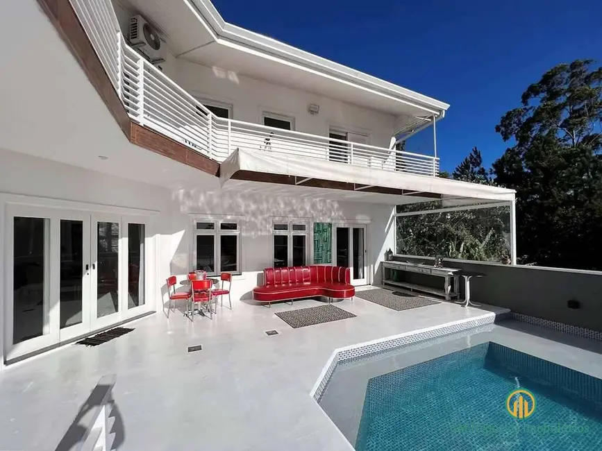 Casa de Condomínio com 5 quartos à venda, 428m2 em São Paulo II, Cotia - SP - imagem 4 Foto 4 de Casa de Condomínio com 5 quartos à venda, 428m2 em São Paulo II, Cotia - SP