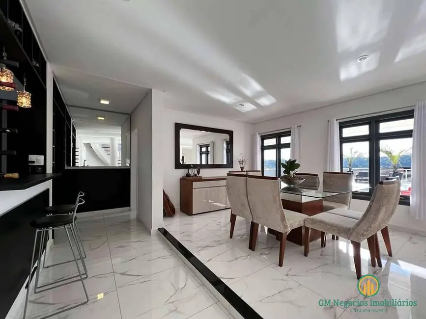 Casa de Condomínio com 5 quartos à venda, 428m2 em São Paulo II, Cotia - SP - imagem 6 Foto 6 de Casa de Condomínio com 5 quartos à venda, 428m2 em São Paulo II, Cotia - SP