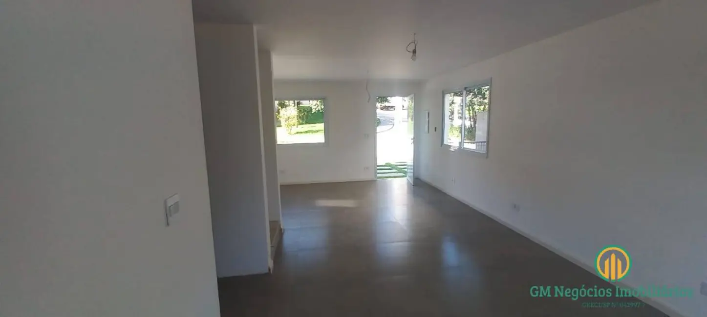 Casa de Condomínio com 3 quartos à venda, 140m2 em Granja Viana, Cotia - SP - imagem 4 Foto 4 de Casa de Condomínio com 3 quartos à venda, 140m2 em Granja Viana, Cotia - SP