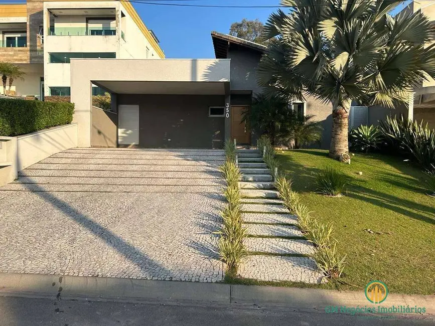 Foto 2 de Casa com 3 quartos à venda, 560m2 em Jardim do Golf I, Jandira - SP