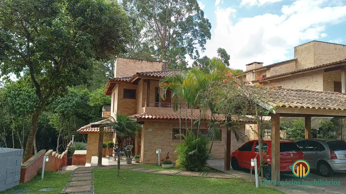 Casa de Condomínio com 5 quartos à venda, 654m2 em Chácara dos Lagos, Carapicuiba - SP - imagem 3 Foto 3 de Casa de Condomínio com 5 quartos à venda, 654m2 em Chácara dos Lagos, Carapicuiba - SP