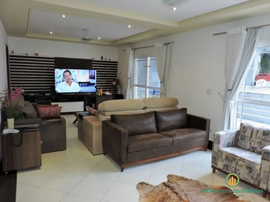 Foto 2 de Casa de Condomínio com 4 quartos à venda, 401m2 em Carapicuiba - SP