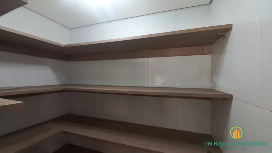 Foto 9 de Casa com 3 quartos à venda, 340m2 em Granja Viana, Cotia - SP