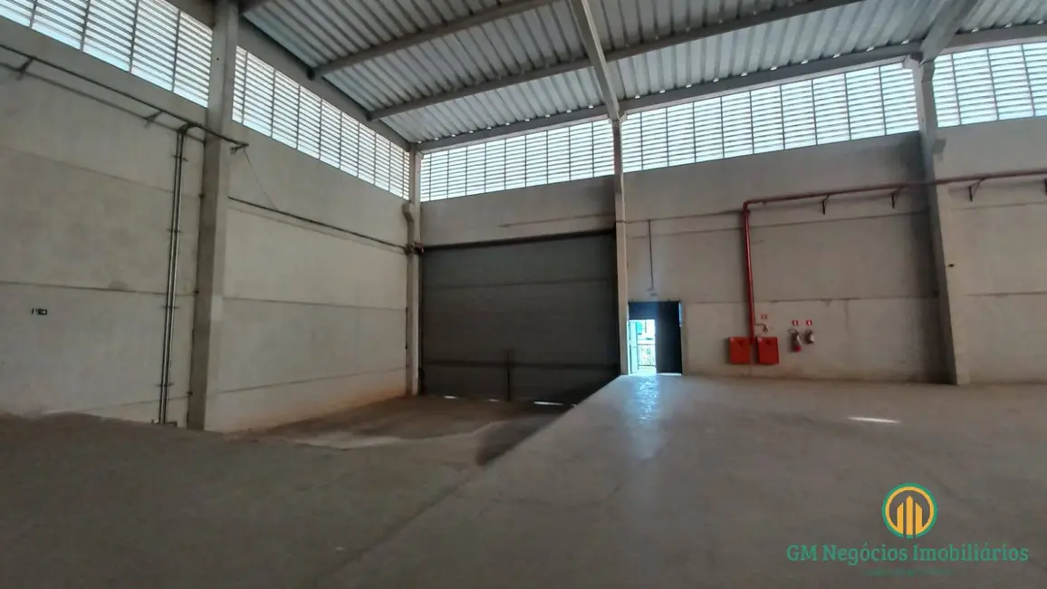 Foto 5 de Armazém / Galpão para alugar, 1620m2 em Chácara Remanso (Caucaia do Alto), Cotia - SP