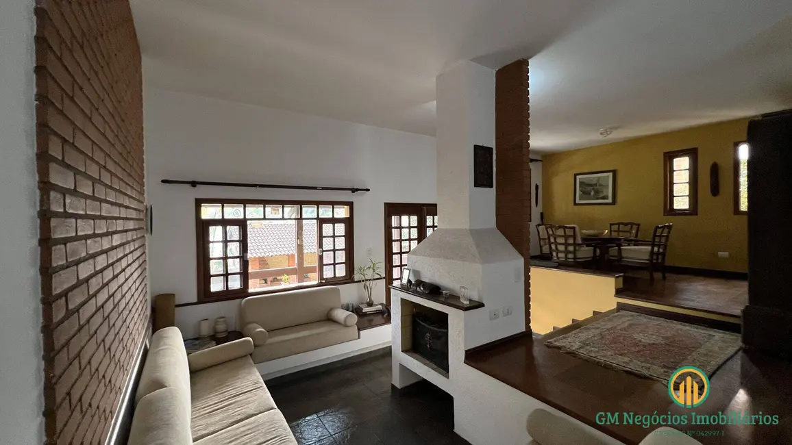 Foto 4 de Casa de Condomínio com 3 quartos para alugar, 324m2 em Granja Viana, Cotia - SP