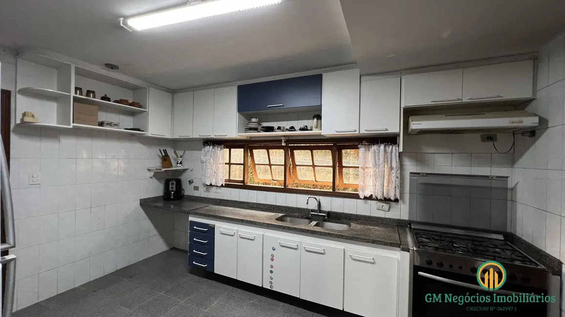 Foto 8 de Casa de Condomínio com 3 quartos para alugar, 324m2 em Granja Viana, Cotia - SP