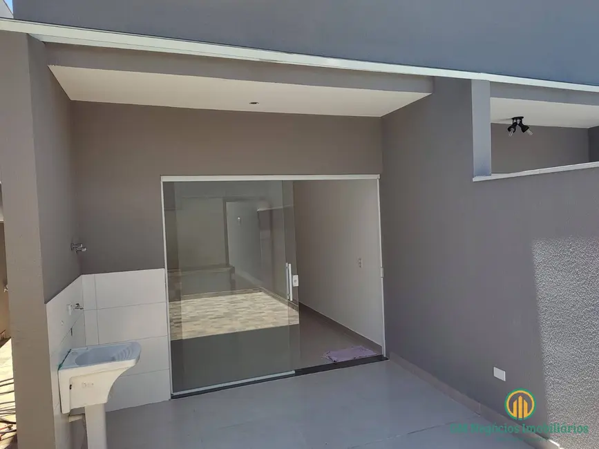 Foto 3 de Casa de Condomínio com 3 quartos à venda e para alugar, 130m2 em Jardim Rio das Pedras, Cotia - SP