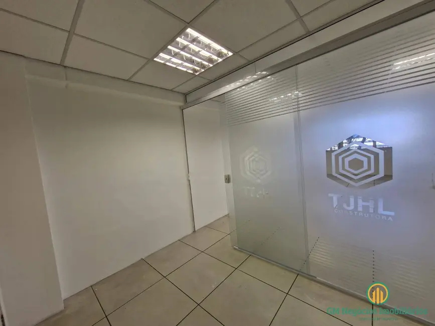 Sala Comercial à venda e para alugar, 38m2 em Lageadinho, Cotia - SP - imagem 8 Foto 8 de Sala Comercial à venda e para alugar, 38m2 em Lageadinho, Cotia - SP