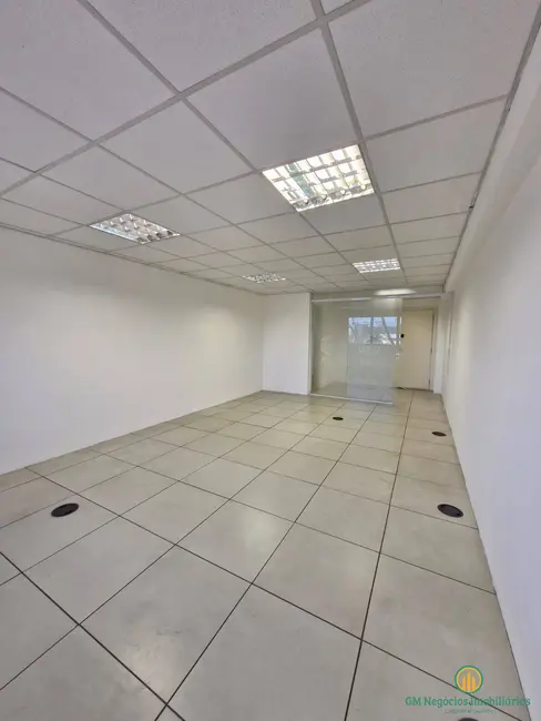 Sala Comercial à venda e para alugar, 38m2 em Lageadinho, Cotia - SP - imagem 6 Foto 6 de Sala Comercial à venda e para alugar, 38m2 em Lageadinho, Cotia - SP
