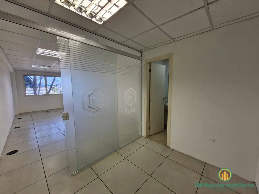 Sala Comercial à venda e para alugar, 38m2 em Lageadinho, Cotia - SP - imagem 9 Foto 9 de Sala Comercial à venda e para alugar, 38m2 em Lageadinho, Cotia - SP