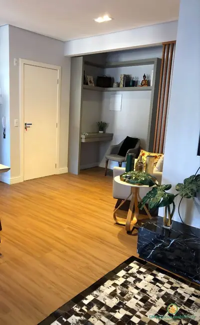 Foto 3 de Apartamento com 2 quartos à venda, 74m2 em Granja Viana, Cotia - SP