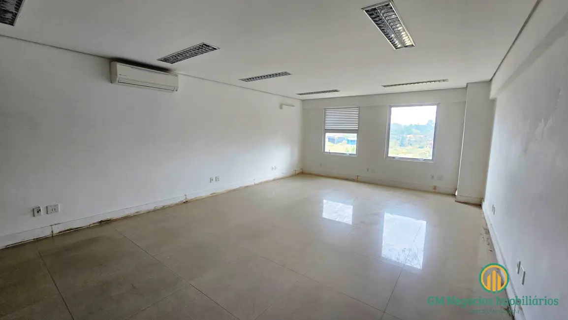 Foto 2 de Sala Comercial para alugar, 55m2 em Granja Viana, Cotia - SP