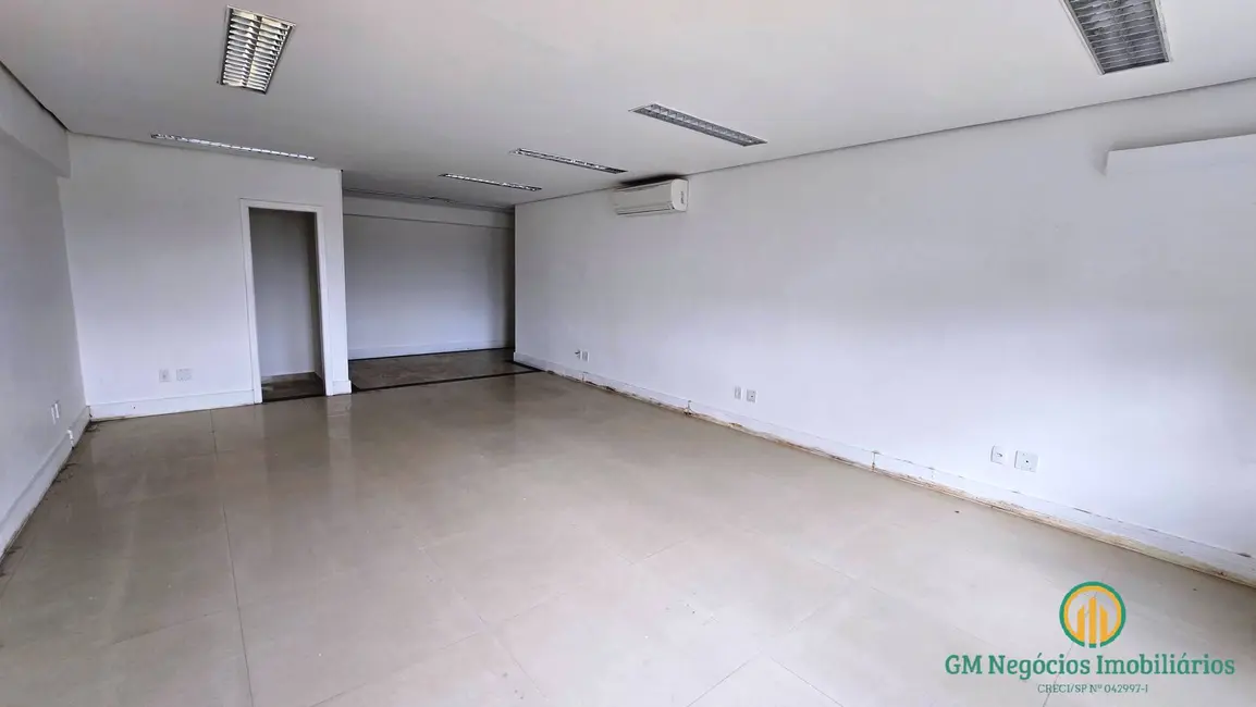 Foto 3 de Sala Comercial para alugar, 55m2 em Granja Viana, Cotia - SP