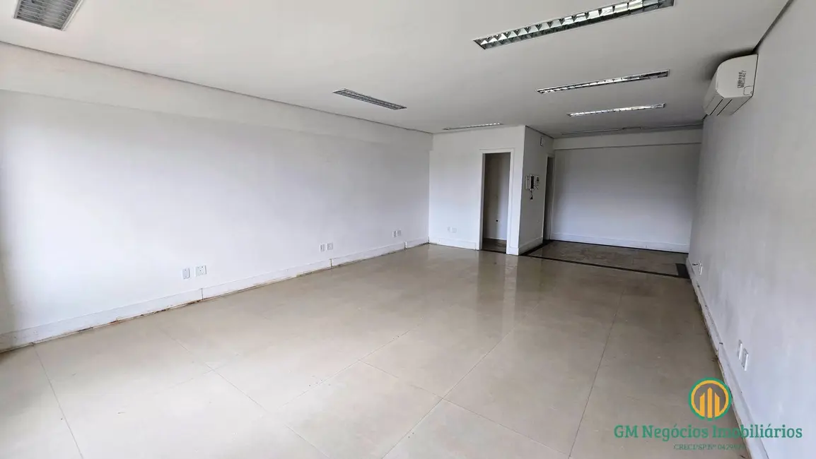 Foto 4 de Sala Comercial para alugar, 55m2 em Granja Viana, Cotia - SP